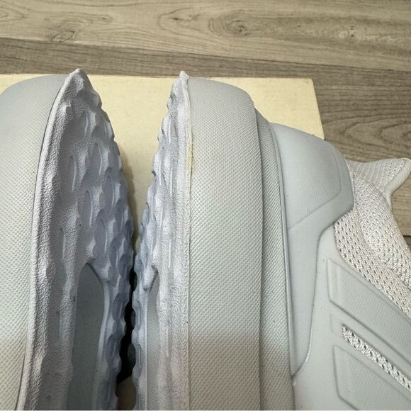 NEW WITH BOX Women’s Adidas UBOUNCE DNA size 8 - Picture 5 of 8